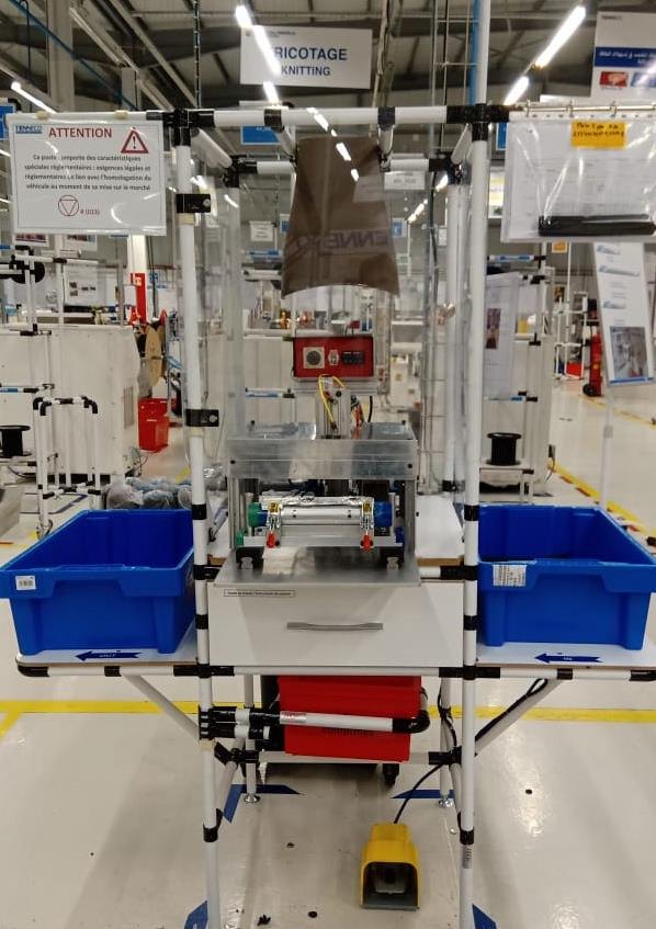 Postes de travail industriels réalisés sur mesure par ESIATECH